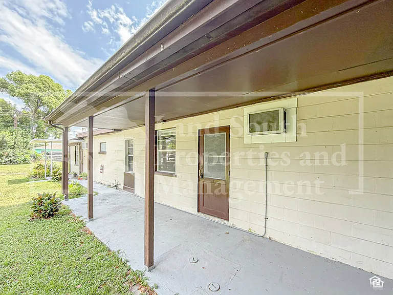 1030 Lakewood Ct #3 — Photo 3