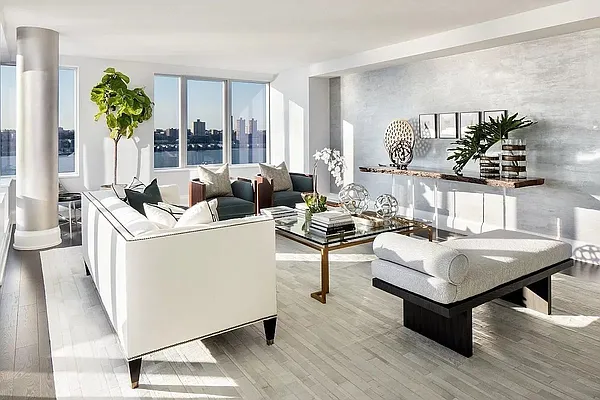 Rented by BLU Real Estate | media 22