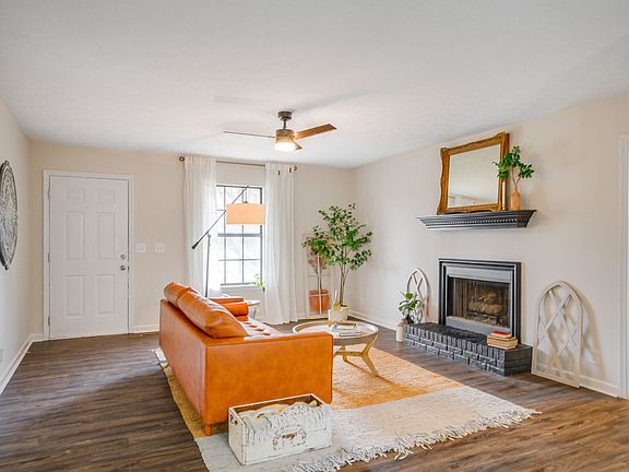 4th image of 205 Rachel Ct