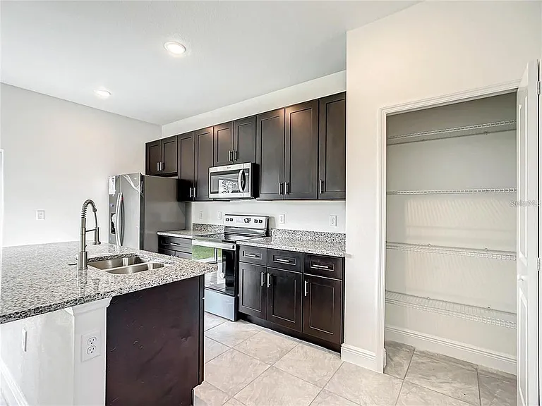 406 Marion Oaks Trl — Photo 20