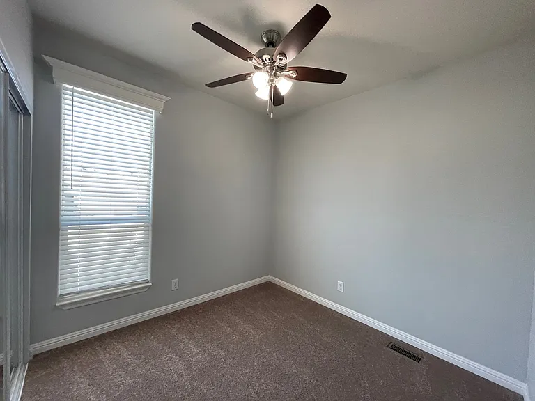 141 Douglas Dr #75 — Photo 19