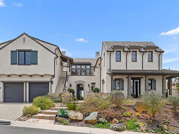 3rd image of 965 Pearl Dr