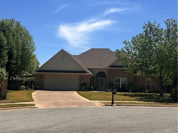 3543 N Chaucers Ct, Fayetteville, AR 72703