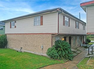 4112 Lac Bienville Dr, Harvey, LA 70058