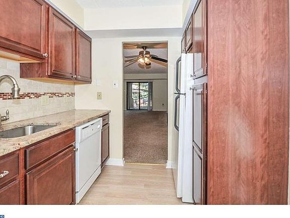 4th image of 411 Shawmont Ave APT E