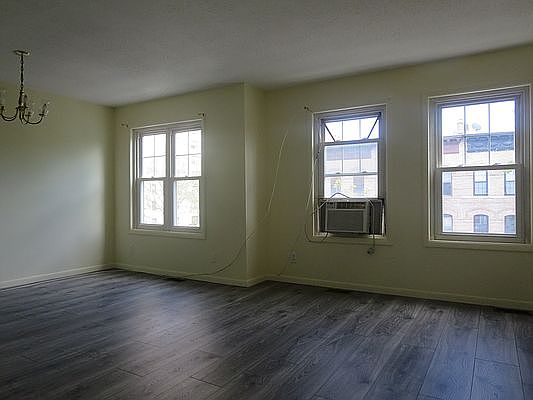 1st image of 935 Hancock St #2