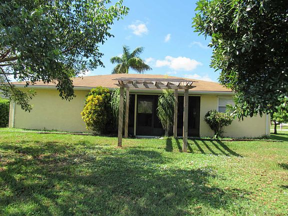 4th image of 1901 SW Dorado Ln