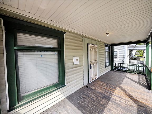 4th image of 338 Garfield Ave