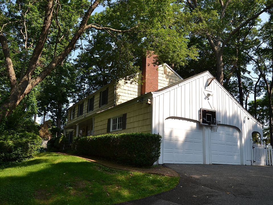 21 Brewster Hill Rd, East Setauket, NY 11733 Zillow