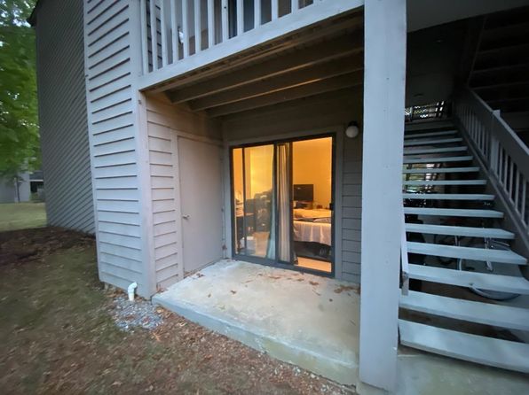 1404 University City Blvd