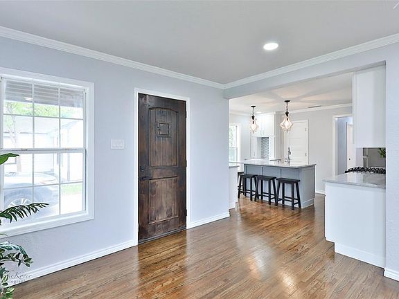 4th image of 1150 Jeanette St