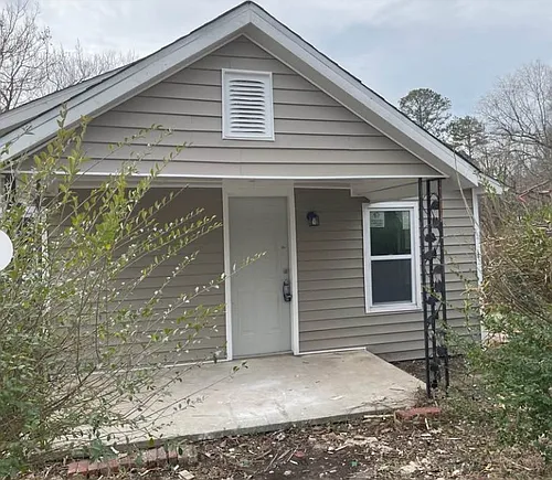 303 Rice St Photo 1