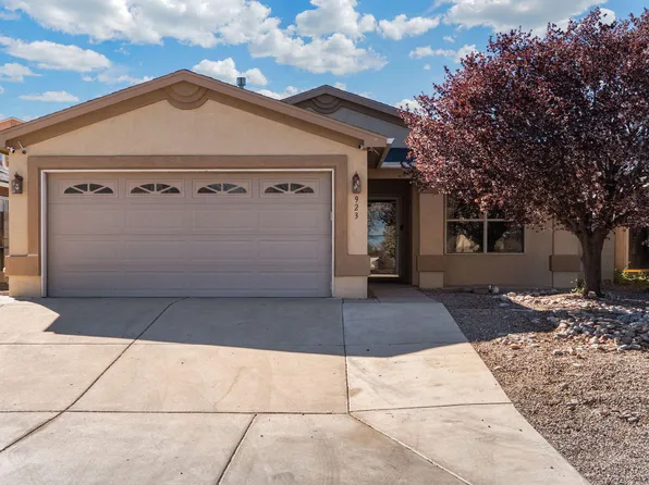 923 Chuckar Dr SW, Albuquerque, NM 87121
