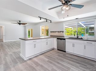 1200 SW 67th Ave, Plantation, FL 33317