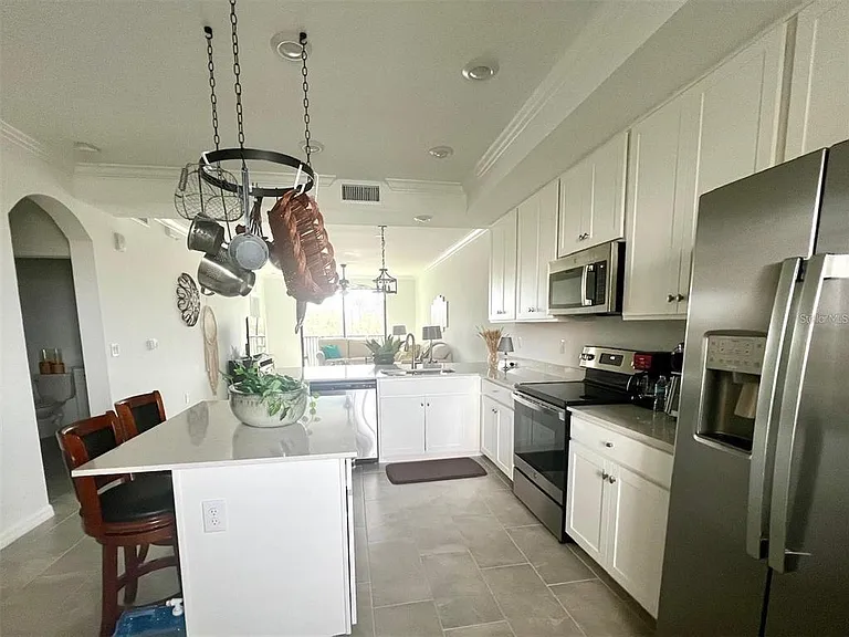 18114 Gawthrop Dr #305 — Photo 6