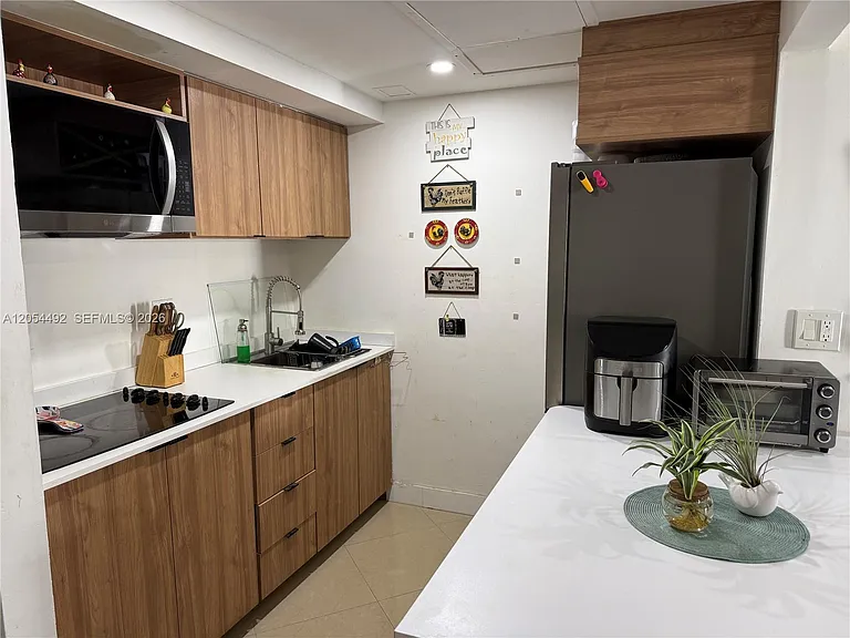 777 SW 9th Ave #205 — Photo 13