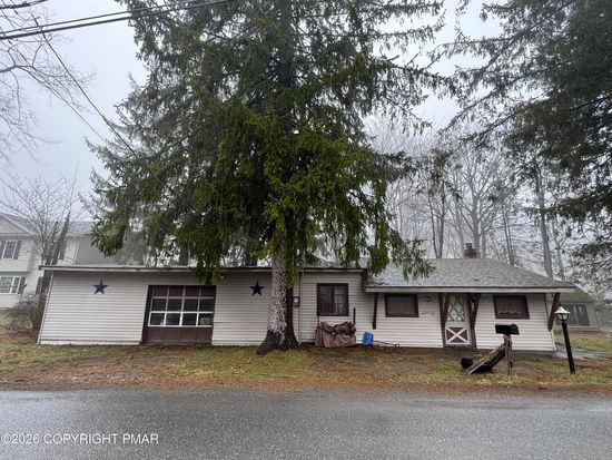 1254 Pocono Heights Rd, Tobyhanna, PA 18466