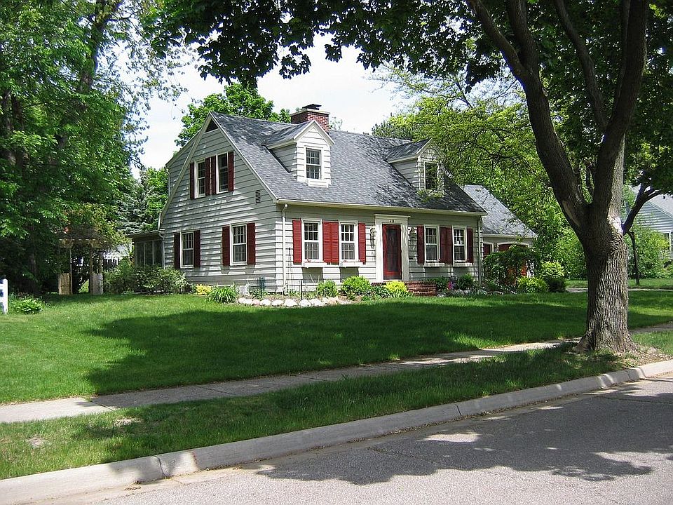 418 Clarendon in Summer