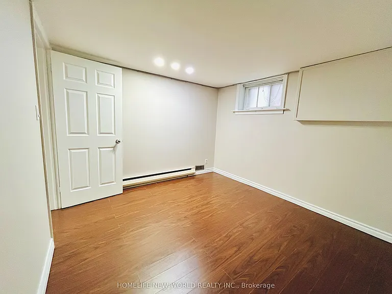 298 Empress Ave #BASEMENT — Photo 11