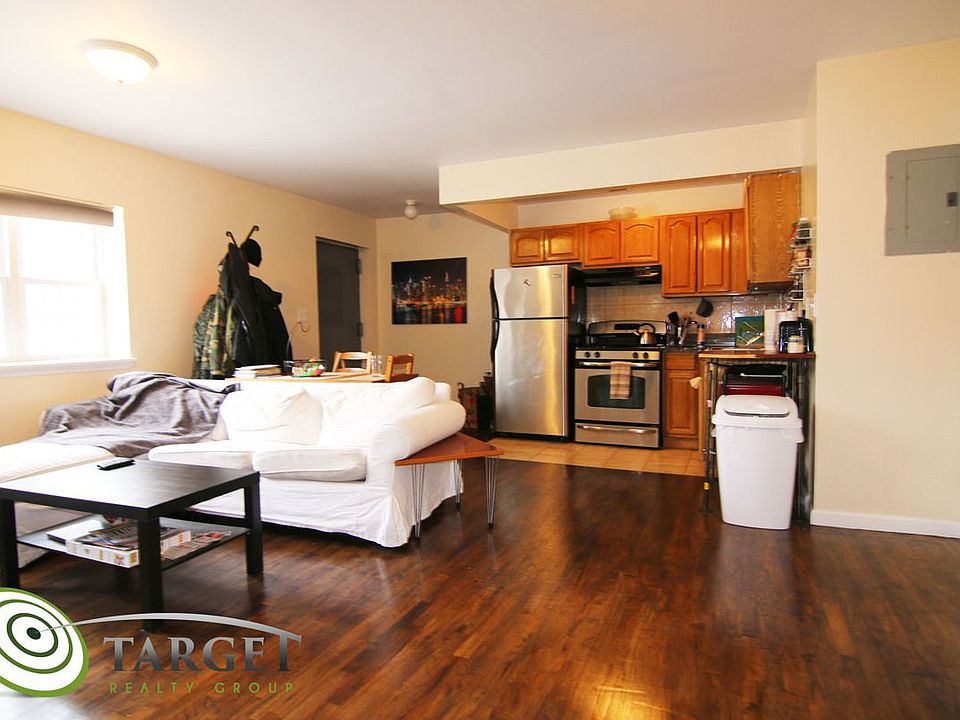 1st image of 150 Jefferson St #1