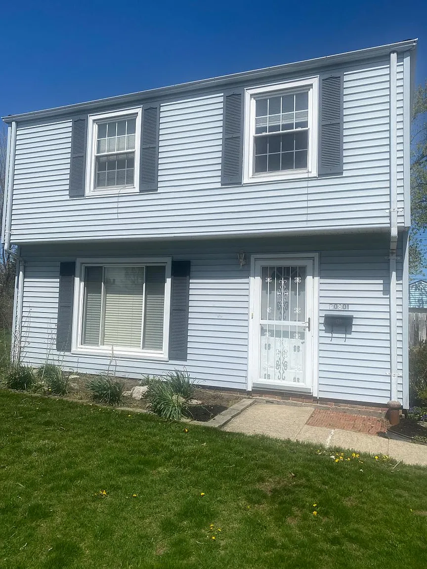 20601 Crystal Ave photo 1