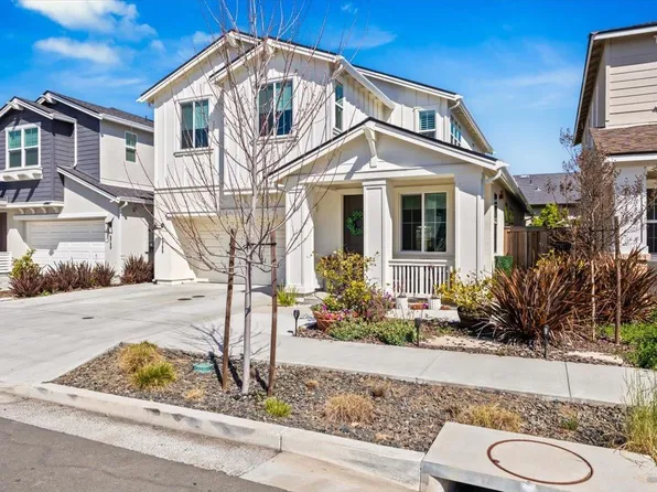 2755 Bella Circle, Santa Rosa, CA 95407