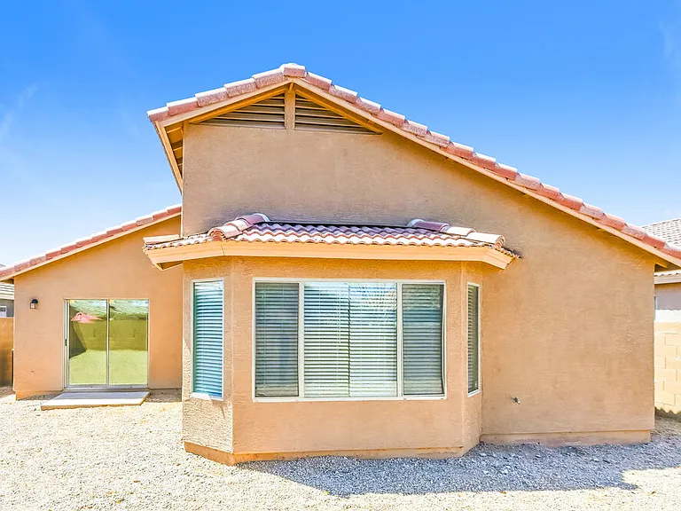 3854 W Carlos Ln — Photo 16