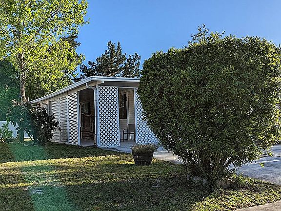 3rd image of 428 S Greenway Dr