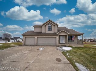 7101 William John Ct, Swartz Creek, MI 48473