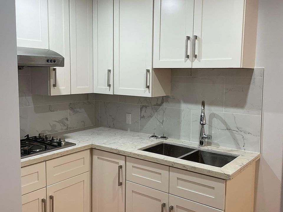 1st image of 800 Faxon Ave