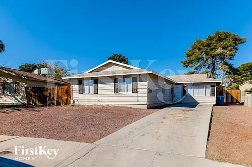 5265 Saratoga Dr Photo 1