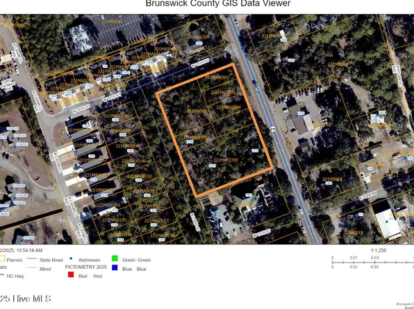 1313 N Howe Street, Southport, NC 28461