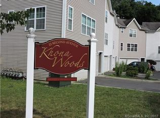 22 2nd Ave APT 2, Danbury, CT 06810