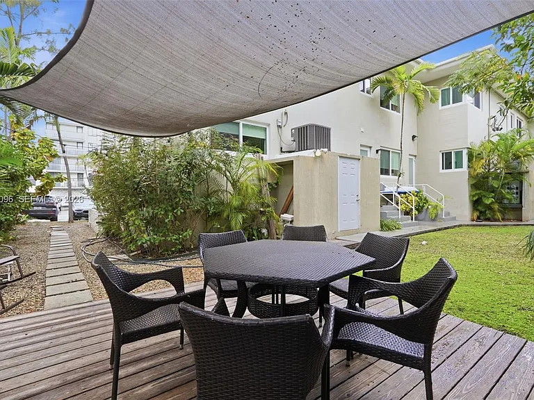 9881 W Bay Harbor Dr #2 — Photo 20