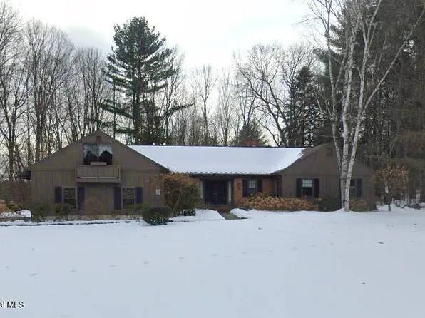 3 Sheraton Lane South, Queensbury, NY 12804