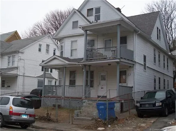 202 Woodlawn Ter, Waterbury, CT 06710