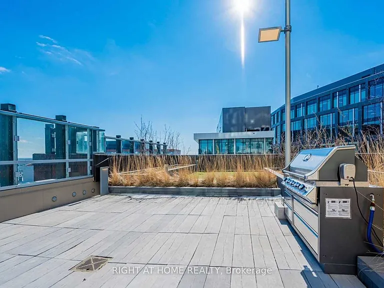 20 Richardson St #404 — Photo 35