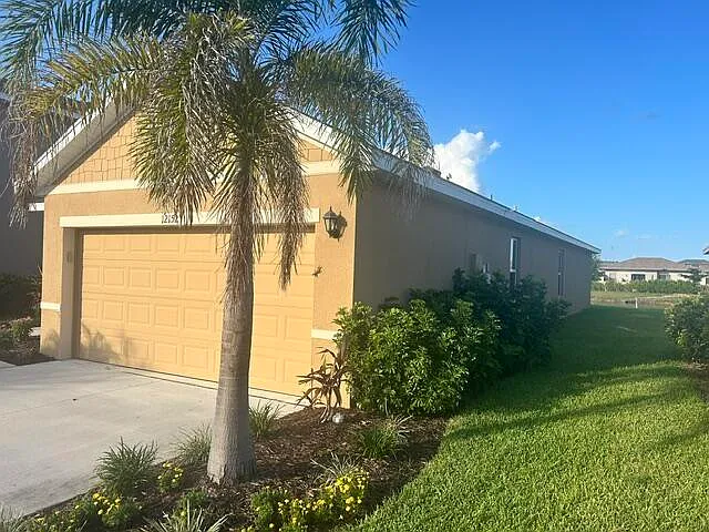 12152 SW Rimini Way — Photo 10