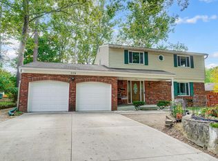 559 E Stanton Ave, Columbus, OH 43214