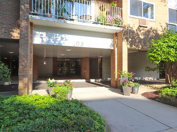 2nd image of 203 N Kenilworth Ave APT 4E