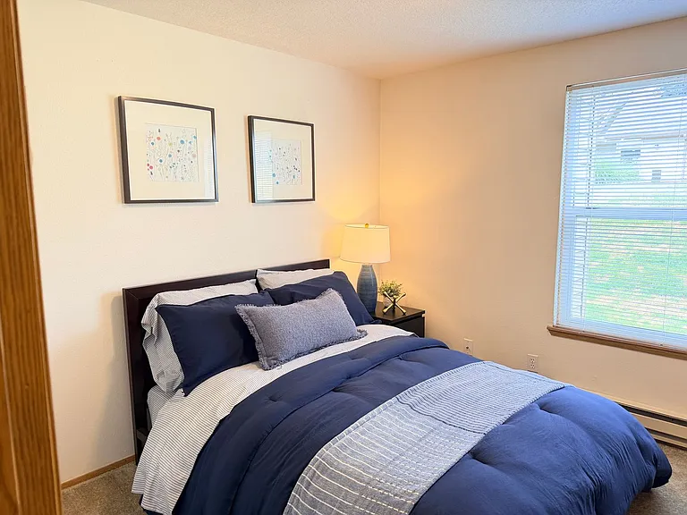 The Heights Apartments — Photo 11