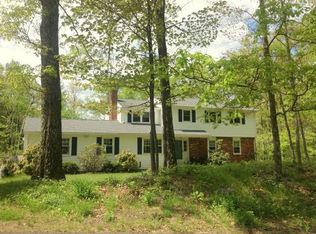 16 Hilltop Rd, Tolland, CT 06084