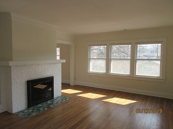 4th image of 1400 W 51st St