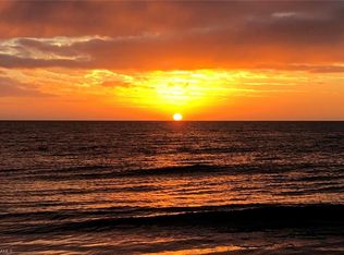 1910 Gulf Shore Blvd N APT 112, Naples, FL 34102