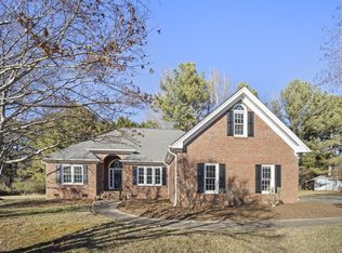 912 Broadhaven Dr, Raleigh, NC 27603