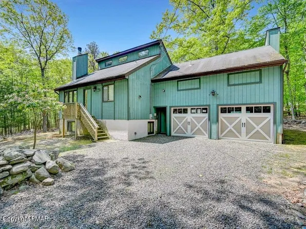 3587 Acorn Cir, East Stroudsburg, PA 18302