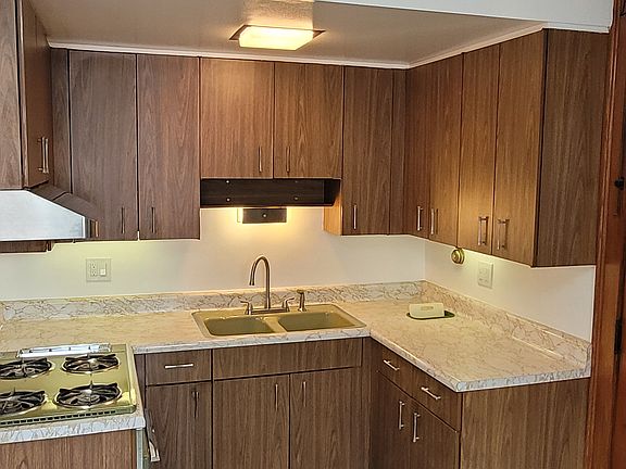 3rd image of 5228 W Hutchinson St