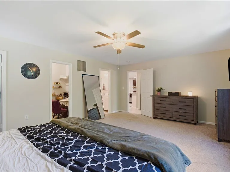 2641 Dogwood Ln — Photo 13