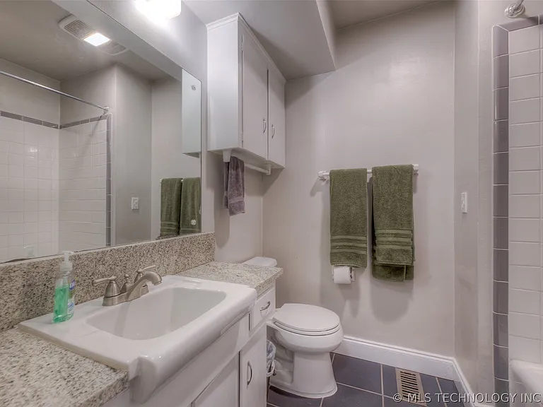6712 E 51st Pl — Photo 15
