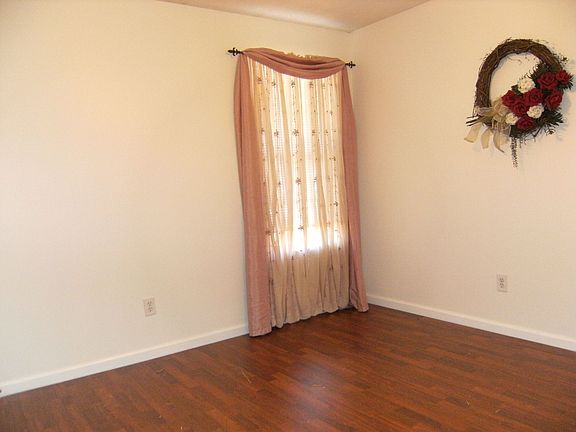 (2)10x11 rooms